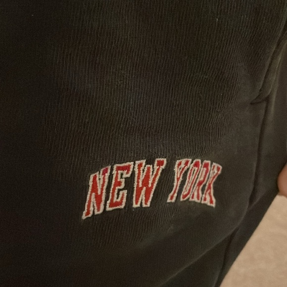Dark grey nyc - Picture 2 of 3
